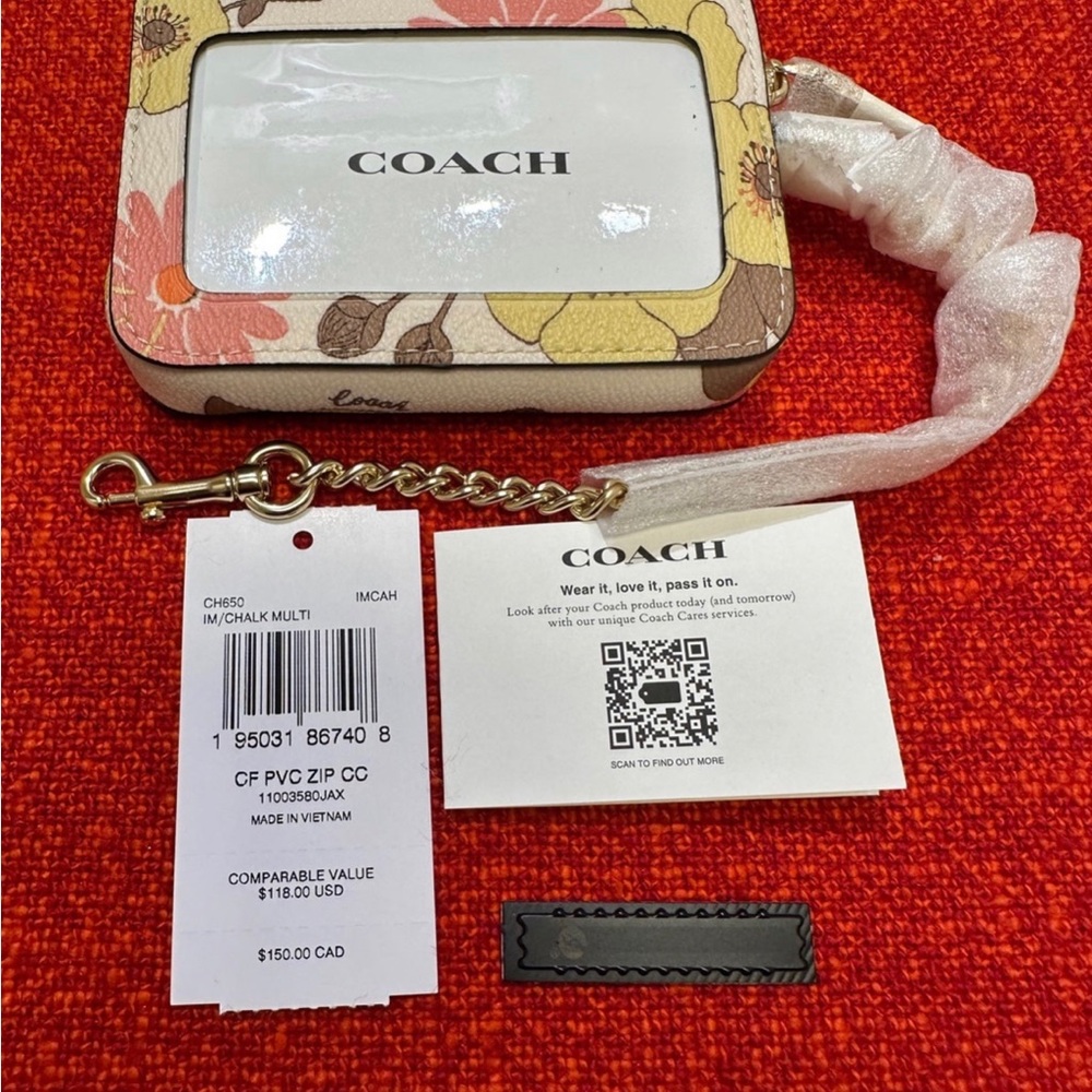 ❤️❤️NEW coach zip card case with floral cluster print ❤️❤️❤️ - Picture 4 of 4